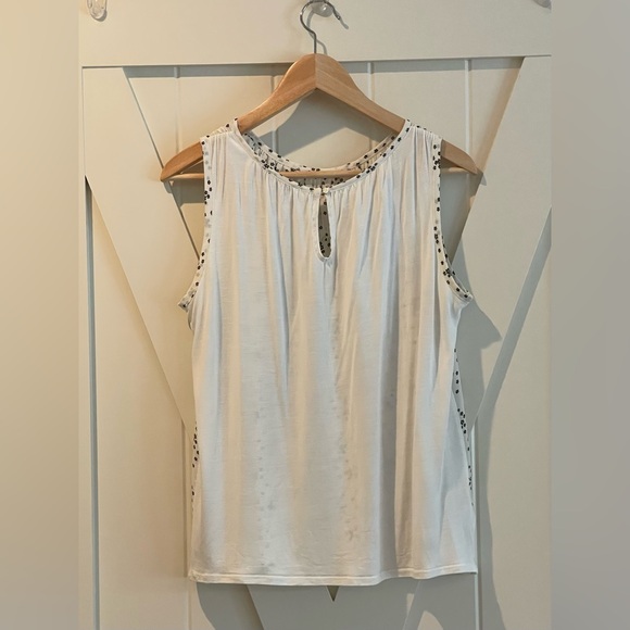 LOFT - Picture 3 of 6